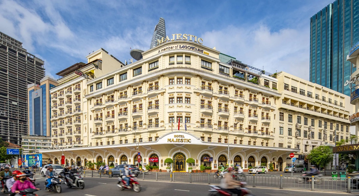 Khách sạn Hotel Majestic Saigon