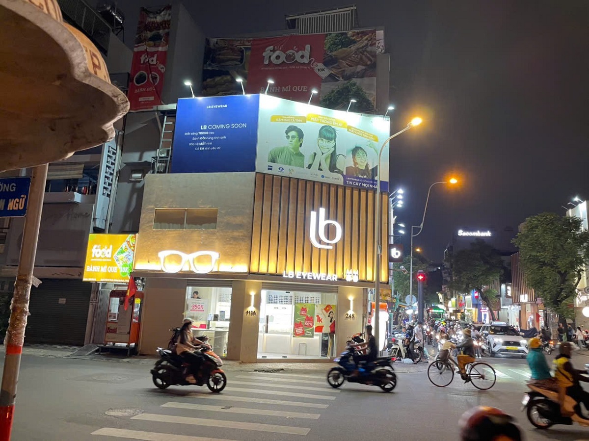 Cửa hàng kính mắt LB Eyewear Lê Văn Sỹ