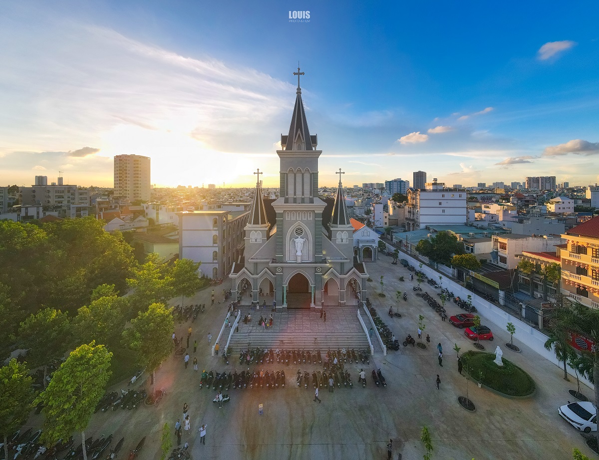 Nhà thờ Giáo xứ Chúa Hiển Linh