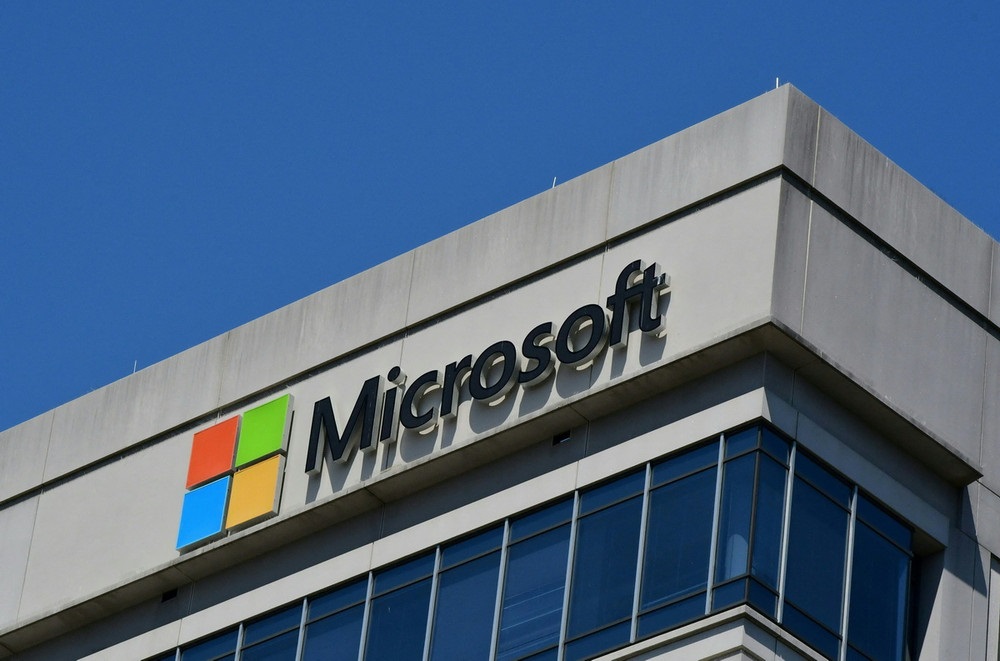 Microsoft – Dấu ấn công nghệ máy tính cá nhân và phần mềm văn phòng